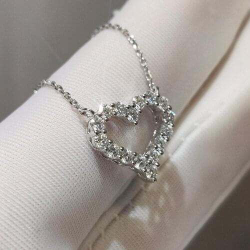 Classic Heart Moissainte Pendant Necklace 100% 18K White Gold Brilliant Cut Total 0.5 Carat Diamond D Color Gemstone Beads Chain