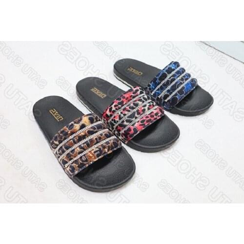 2021 New Leopard Print Lady Slippers European and American Summer Fashion Water Diamond Flat Non Slip Sandals