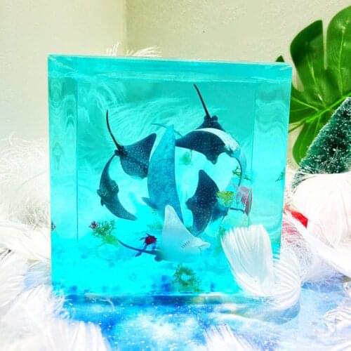 Ocean whale crystal animal chiOcean whale crystal animal chitan ocean Resin decoration car decoration creative gift micro landscapetan ocean Resin decoration car decoration creative gift micro landscape