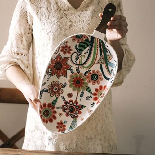 Beautiful Plate with Wooden Handle in 2 Designs and 2 Sizes