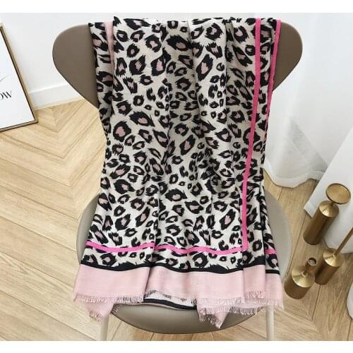 Ladies Fashion Leopard Dot Fringe Viscose Shawl Scarf Autumn Winter High Quality Printe Long Soft Scarves and Hijab Muslim Sjaal