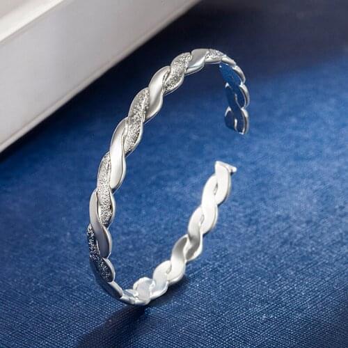 Fashion Exquisite Silver Plated Frosted Double Loop Cross Copper Metal Bracelet Womens Casual Charm Jewelry