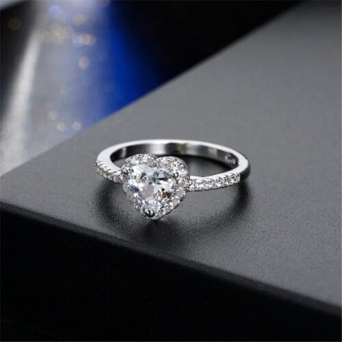 Fashion Romantic Style Crystal Heart Shaped Wedding Rings For Women Luxury Elegant Zircon Engagement Rings Jewelry Party Gifts