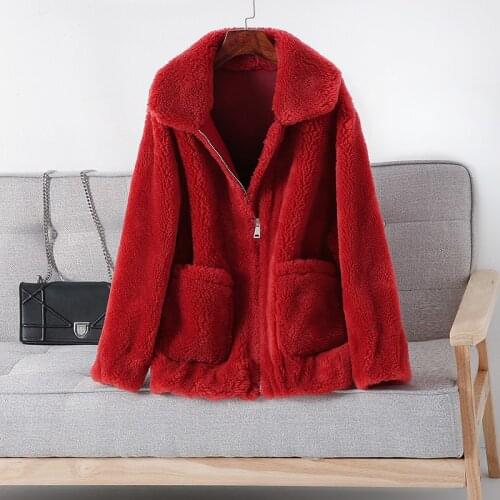 Winter Coat Women Sheap Shearing Real Fur Coat 2020 New Warm Thicken Women Short Wool Jacket manteau femme hiver LX2524