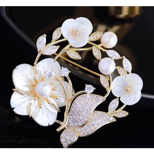 OKILY Beautiful Shell Flower Brooch Pins for Women Wintersweet Wedding Bridal Butterfly Wreat Pearl Brooches Dress Jewelry