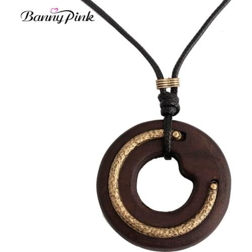 Banny Pink Chunky Metal C Mix Round Hollow Wood Pendant & Dangle Necklace For Women Handmade Rope Chain Big Pendant Necklace