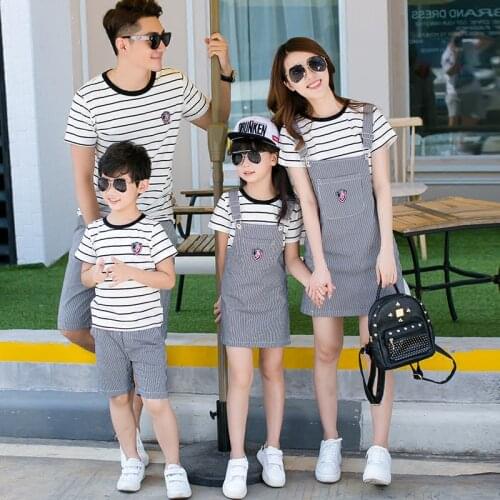 Family Matching Outfits Clothes Mum Mom and Daughter Dress Striped 2017 Fashion Father Baby 2pcs Set Denim Overalls Jeans Dress
