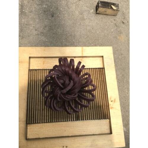 Japan Steel Blade Rule Die Cut Steel Punch Flower Tassel Cutting Mold Wood Dies for Leather Cutter for Leather Crafts 120x120MM