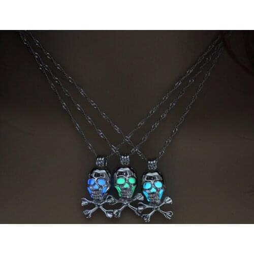 Punk Style Skull Pendant Necklace Luminous Jewelry Silver Color Chain Glow in the Dark Choker Statement Necklace Women #251097