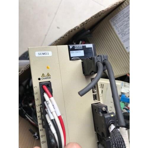 SGDV-120A11A SERVO driver , used in good condition . 80% appearance new , good working , free shipping