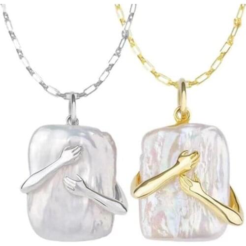 Creative New Square Two-handed Hug Necklace Gold Silver Color Clavicle Chain Necklace for Women Valentines Day Jewelry Gifts