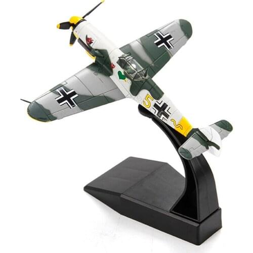 UKbf109 Strike Fighter Simulation Model 12.5cm Length 1:72 Scale for Ornaments Collection or Airshow