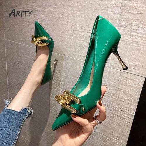 French Style Pointed Toe Stiletto Single Shoes Women 2021 New Green Patent Leather High Heels Womens Pumps with Metal Chain
