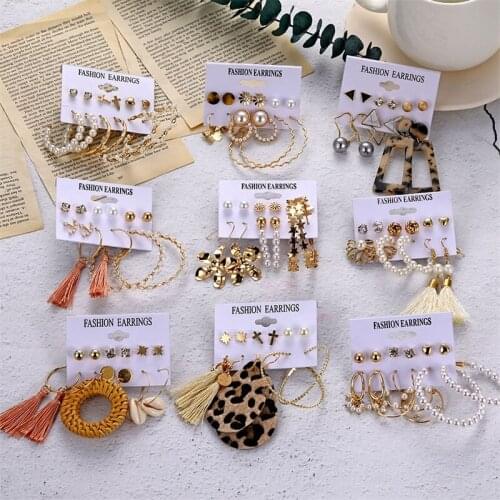 EN Fashion Womens Earrings Set Pearl Tassel Stud Earrings For Women New Bohemian 2020 Cross Crystal Leopard Earring Set Jewelry