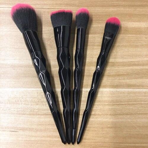 4pcs Makeup Brush Set Foundation Powder Blush Blusher Blending Concealer Contour Highligh Highlighter Face Beauty Make Up Tool