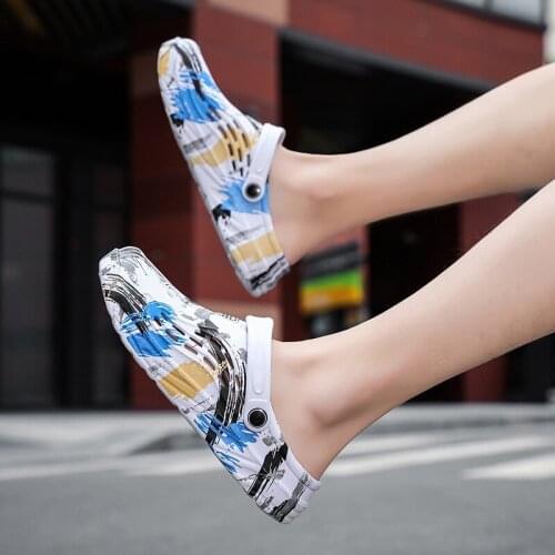 2021 Classic Summer Mens Sports Sandals Outdoor Casual Mens Slippers Comfortable Fashion Walking Shoes Beach Shoes Mens Shoes