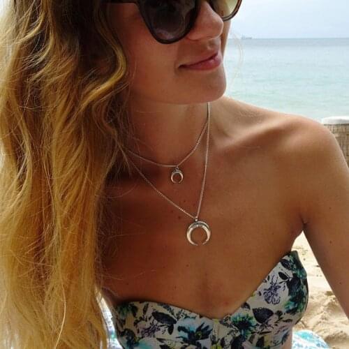 Vintage Crescent Pendant Necklace for Women Bohemian 2 Layers Silver Color Carved Moon Pendant Chains Necklace Jewelry