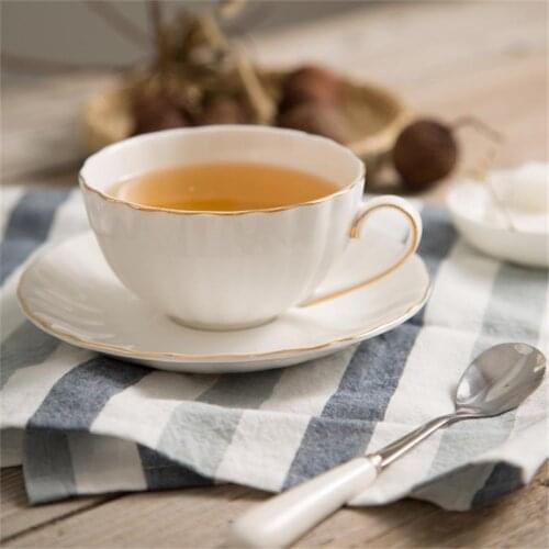 Porcelain Cappuccino Cups with Saucers Nordic Flower Coffee Set Ceramic Coffee Cup and Saucer Tea Set 200ml European Dinnerware