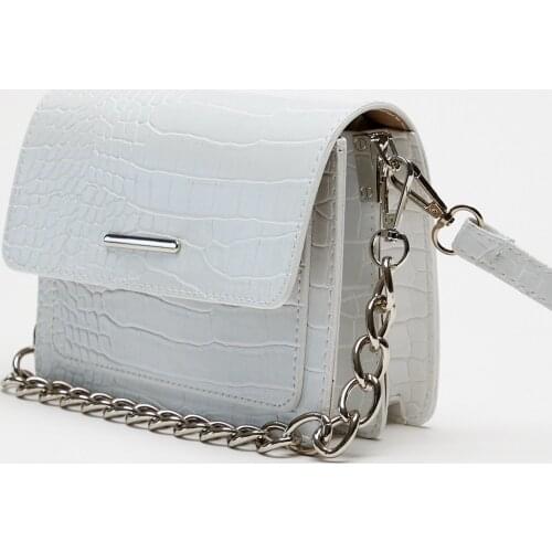 Womens Shoulder Bag Chain Achieved Can Be Kept Long Shoulder Strap Strap Adjustable Two-Compartment and Front is In the Eye