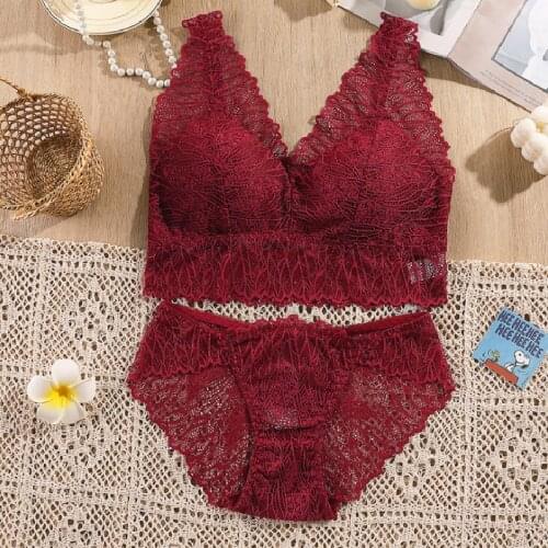 Sexy Women Lace Bra Set Wireless Bra Panty Underwear Set Female Push Up Seamless Lace Hollow Intimates Briefs Lingerie Set