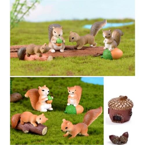 4pcs/Set Squirrel Family Model Cartoon Animal Figurine Dollhouse Cake Home Garden Decoration Pine Cone House Pine nut shell