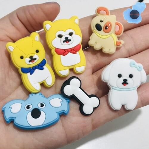 50pcs Wholesale Mix Cute Animals Giraffe Boys Girls Shoes Accessories Garden Shoe Decorations Fit Croc Jibz Charm Backpack