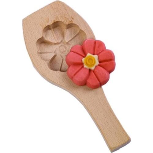 Wooden Moon Cake Wooden Baking Mold Flower Shape Chinese Traditional Mid-autumn Festival Moon Cake Mold for Muffin Gift