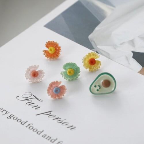 2020 Summer Candy Color Flower Earrings for Women Girls Colorful Metal Resin Daisies Stud Earrings Statement Jewelry Pendientes