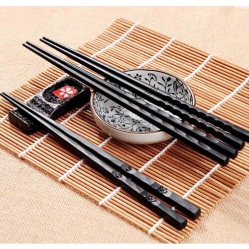 200 pair High Quality Portable Sushi Chop Sticks Chinese Chopstick Learner Gifts Set Exquisite Non-Slip Kitchen Accessorie