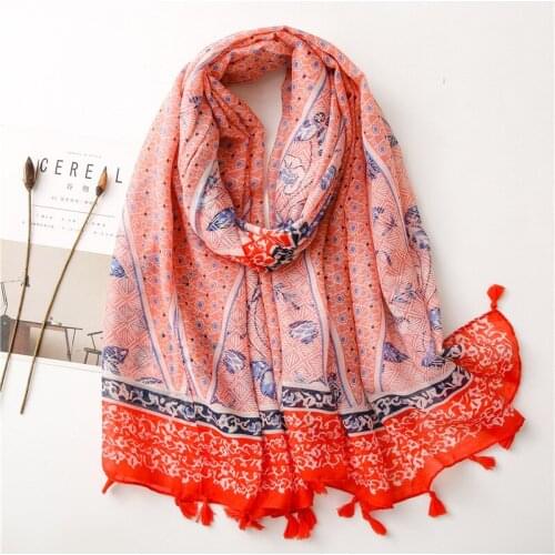 Yishine 2021 Elegant Triable And Flowral Printing Fashion Shawl Beach Headwrap Women Scarf