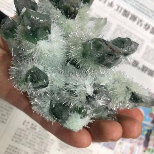 Natural crystal green ghost crystal cluster stone energy stone decorations decontamination lingzhi town house wealth away evil