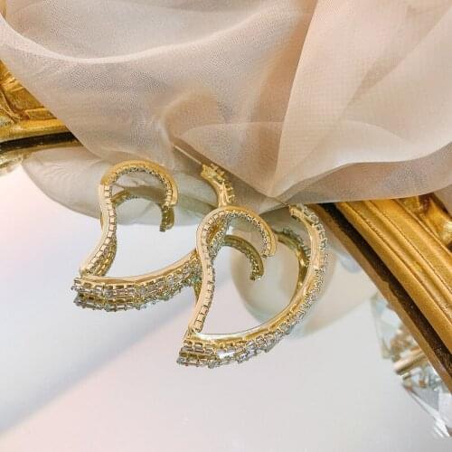 Hollow love Zircon Earrings European and American fashion new earrings light luxury and simple personality