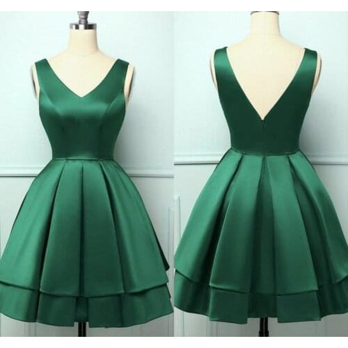 Vintage Short Satin V-Neck Homecoming Dresses with Pockets Knee Length Green Abendkleid Robes de Soirée Mini Prom Cocktail Dress