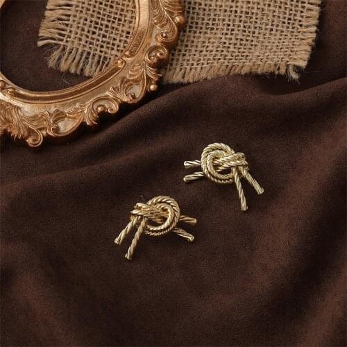 2021 Korean New Knot Personality Metal Trendy Twist Stud Earrings For Women Fashion Jewelry Party Vintage Pendientes Mujer