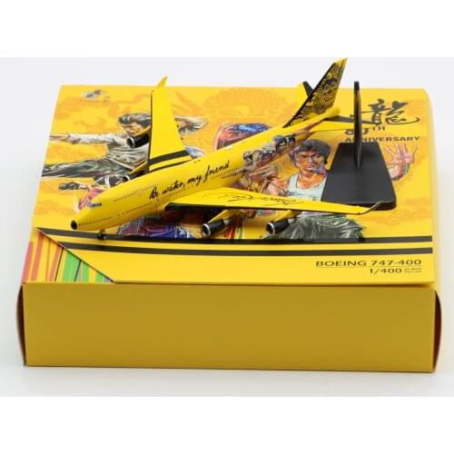 1:400 Alloy Collectible Plane Gift JC Wings ATC40009 Bruce Lee 80th Anniversarey Boeing B747-400 Diecast Aircarft Jet Model