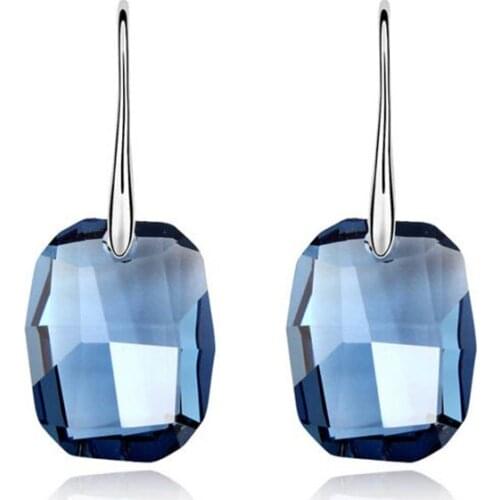 Ms.Betti Dangle Earrings