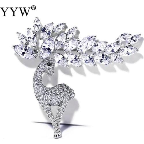 Christmas Reindeer Pins Luxury Coat Corsage 2 Colors Available Cubic Zirconia Deer Brooches for Women Fashion Jewelry