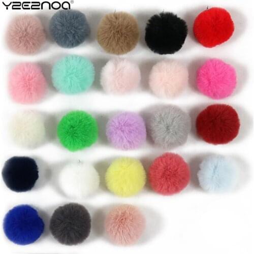 4Pcs 5cm Keychain Beanie Xmas DIY Faux Soft Round Shaped Pompom Balls Fluffy Pom Pom For Kids DIY Garment Handcraft