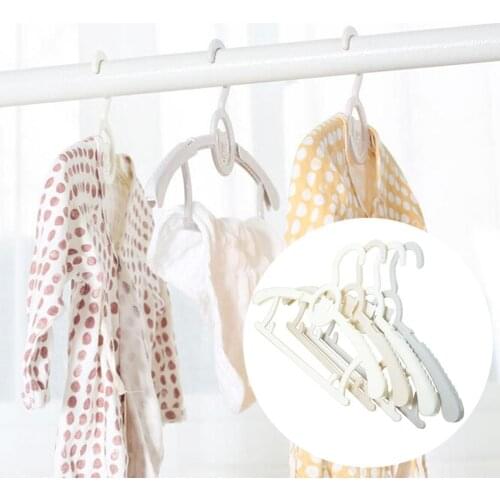 Hot Sale 5Pcs Extendable Children Kids Clothes Hanger Baby Trousers Drying Holder Rack Childrens Clothes Rack Extendable Design