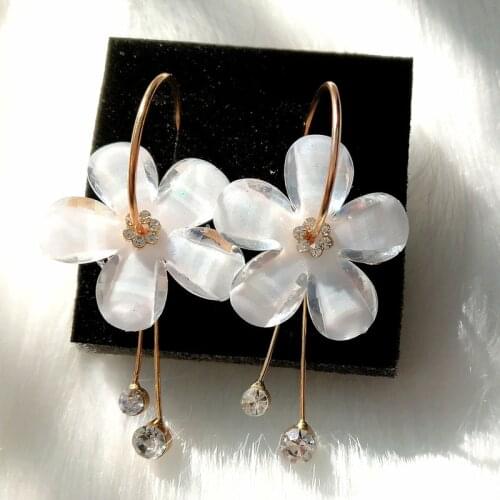 2019 New Korean 5 Petal Earrings Acrylic Zircon Tassel Earrings Brincos Oorbellentransparent Earrings For Women Wholesale