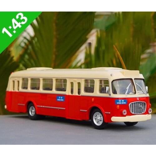 Diecast 1:43 Scale Alloy Skoda Korosa 706rto Beijing Bus No. 32 Alloy Bus Vehicle Model Collection Static Decoration Toy Car Hot