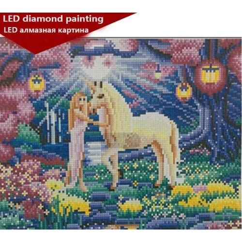 New LED Light Full Round Drill 5D DIY Diamond Painting "Horse and woman" 3D Embroidery Cross Stitch Mosaic Decor Gift 30x40cm