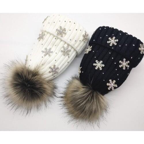 Women Christmas Knitted Beanies Hat Lady Thicken Warm Plush Skullies Beanies Gorras With Rhinestone Snow Partten