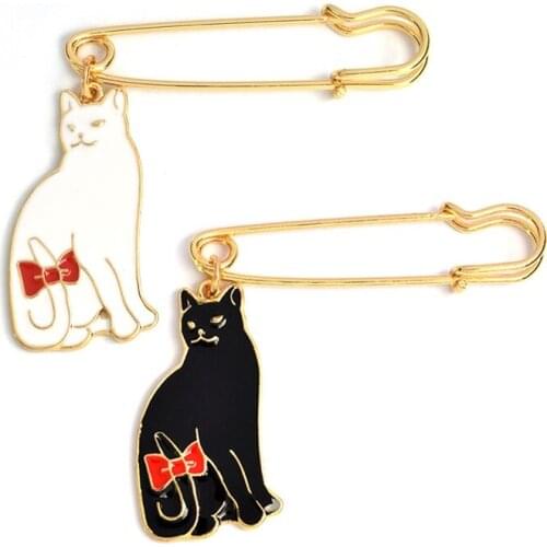 Black cat white cat with bow pins Brooches Badges Hard enamel pins Sweater Leather jackets Backpack Accessories Cat jewelry