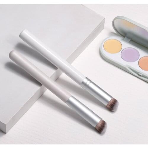 OVW 1PCS Professional Concealer Makeup Brushes White Wooden Handle Synthetic hair Blending Concealer Beauty Cosmetic Makeup Tool