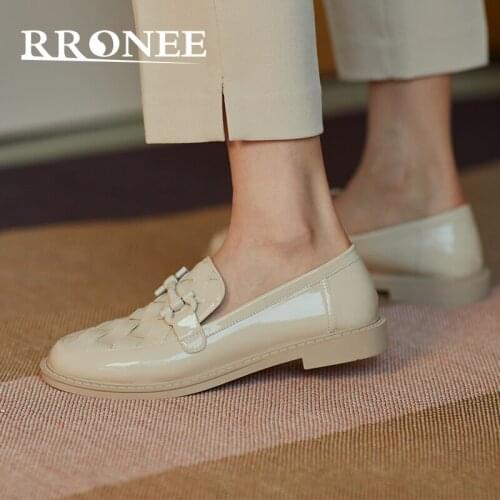 Small fragrant wind laze flat one foot pedal fisherman shoes laze shoes loafers women autumn and winter temperament fashion vers