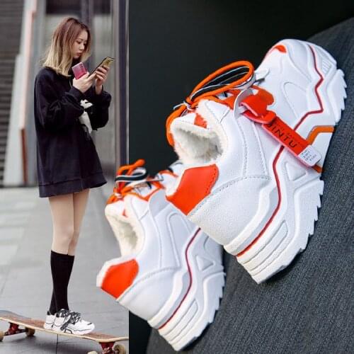 Womens basketball secret high heels winter high heels Plush underpants hot dad platform thick height increase black foot