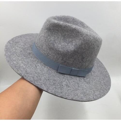 Women in Europe and the large gray eaves restoring ancient ways is han Panama edition of England socialite Sir Wool cap Fedoras