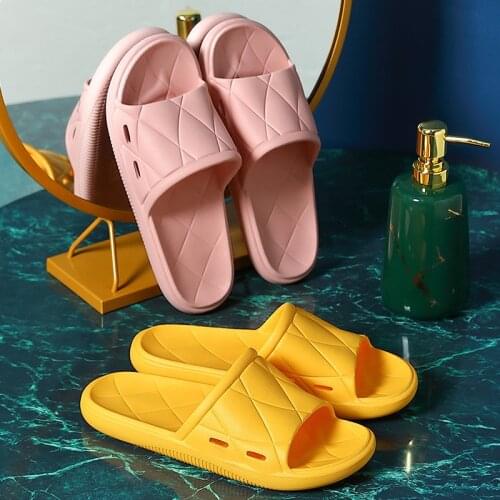 Mens slippers couples wear soft soles and take a bath in the bathroom Non-slip slippers women home slippers men slippers