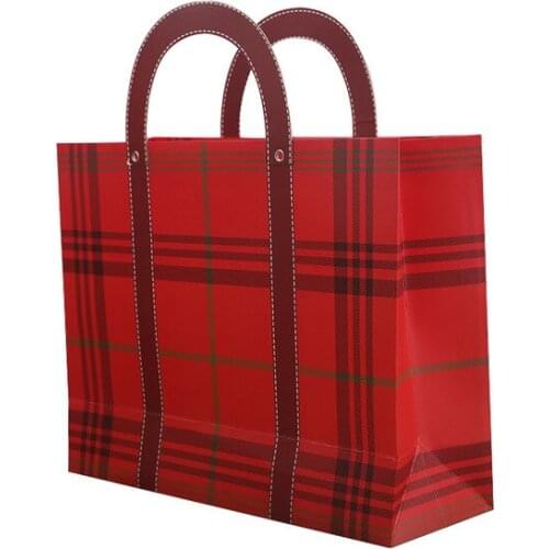 Customized printing red retail rope handle paperbag lunar new year paper gift shopping bag with handles and logo --XP2397